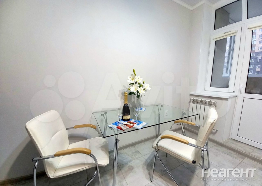 Сдается 1-комнатная квартира, 38 м²