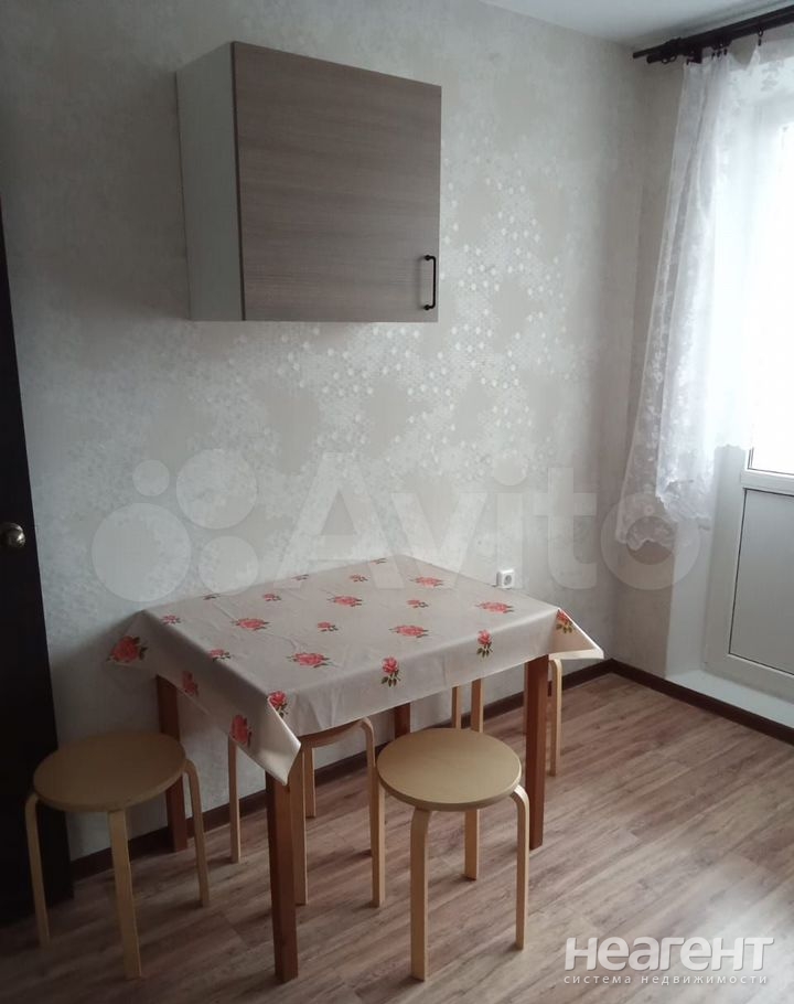 Сдается 1-комнатная квартира, 35 м²