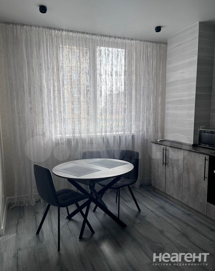 Продается 1-комнатная квартира, 37,1 м²