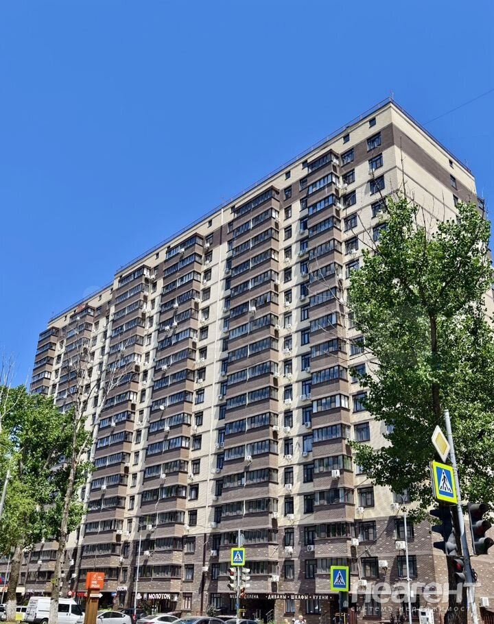 Продается 1-комнатная квартира, 37 м²