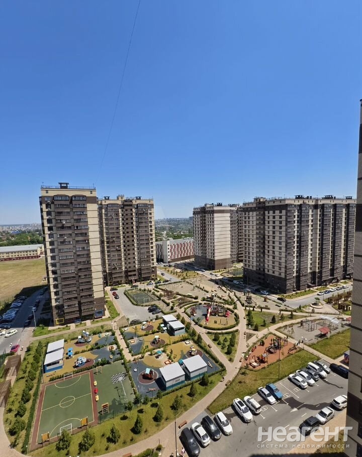 Продается 1-комнатная квартира, 37 м²