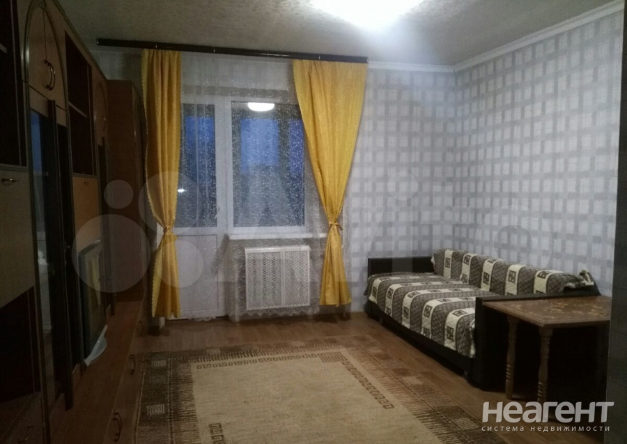 Сдается 1-комнатная квартира, 40 м²