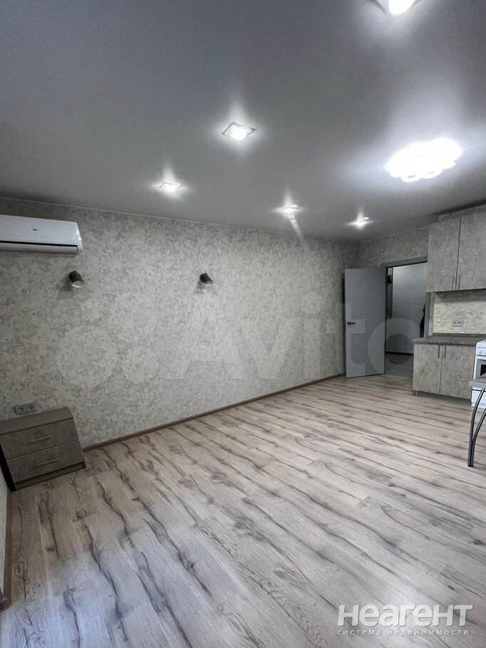 Сдается 1-комнатная квартира, 38 м²