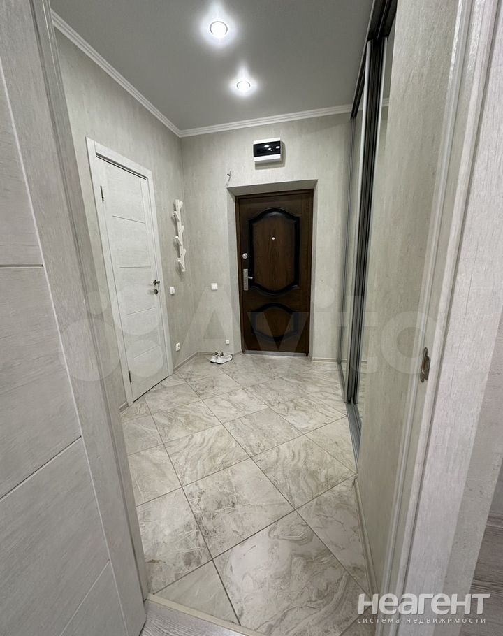 Продается 1-комнатная квартира, 41 м²