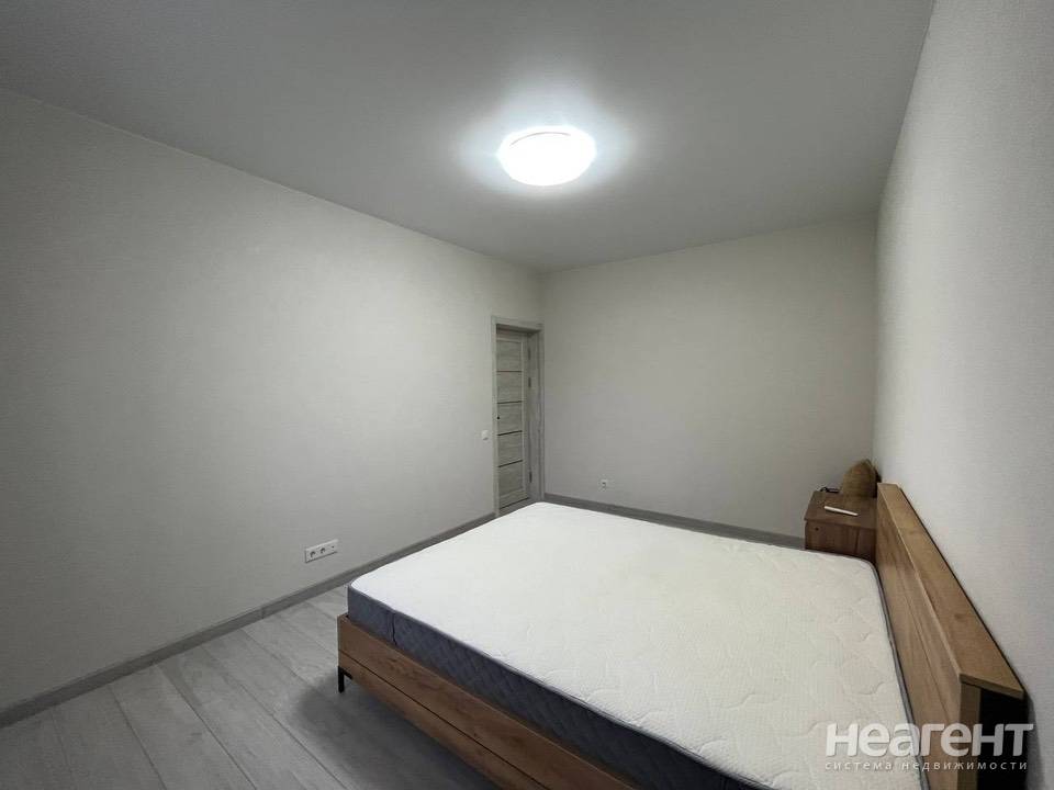 Продается 1-комнатная квартира, 40 м²