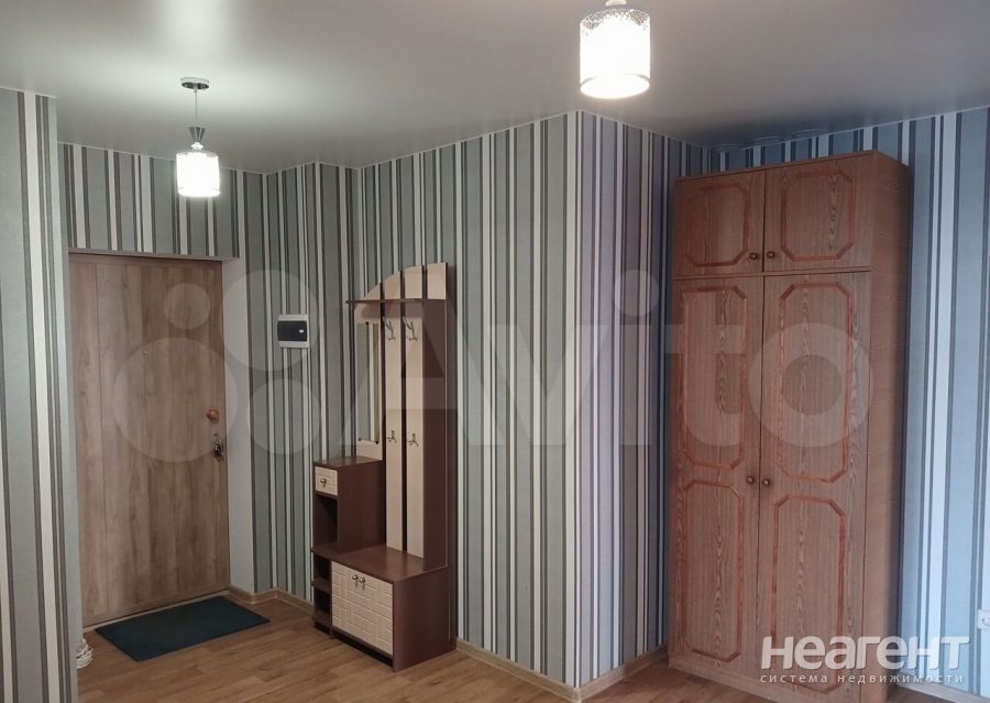 Сдается 2-х комнатная квартира, 72 м²