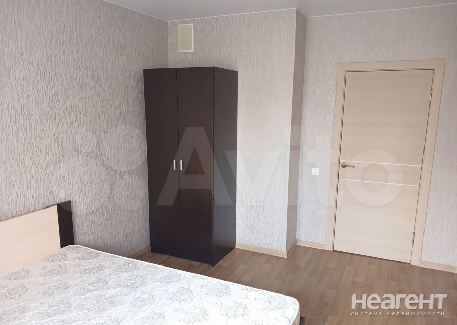 Сдается 2-х комнатная квартира, 72 м²