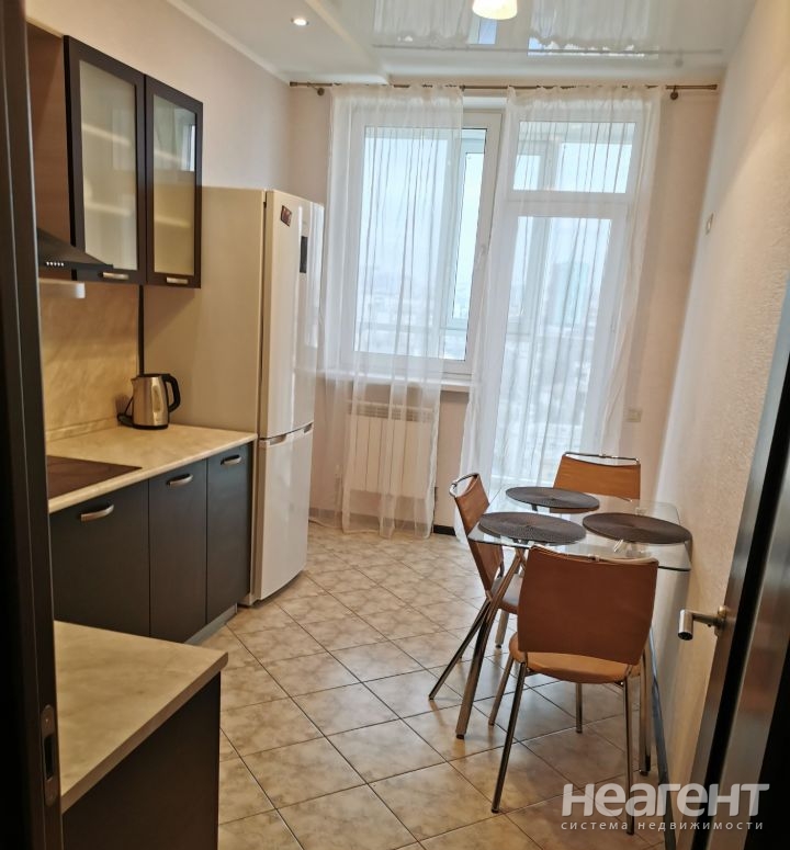 Сдается 1-комнатная квартира, 47 м²