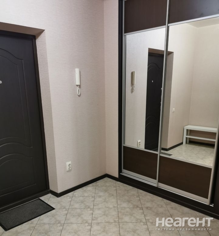 Сдается 1-комнатная квартира, 47 м²