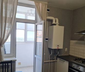 Продается 1-комнатная квартира, 35 м²