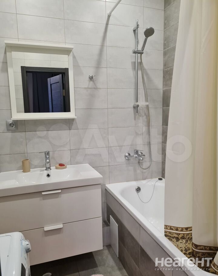 Продается 1-комнатная квартира, 36 м²