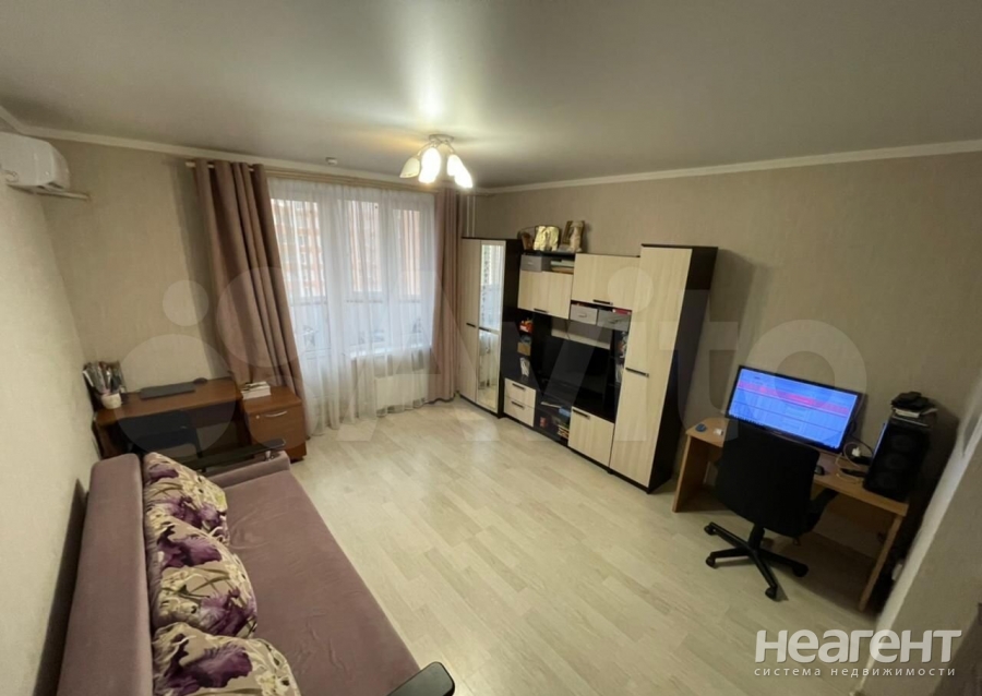 Сдается 1-комнатная квартира, 41 м²