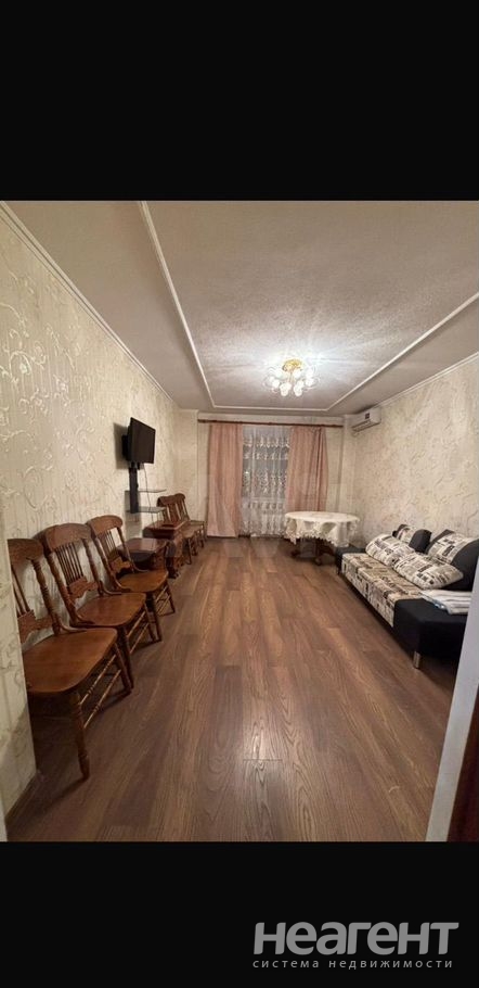 Сдается 2-х комнатная квартира, 64 м²