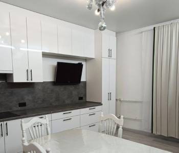 Продается 3-х комнатная квартира, 99,8 м²