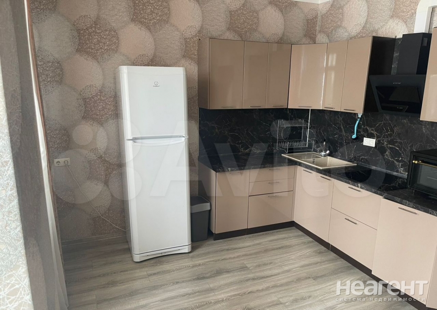 Сдается 1-комнатная квартира, 48,2 м²