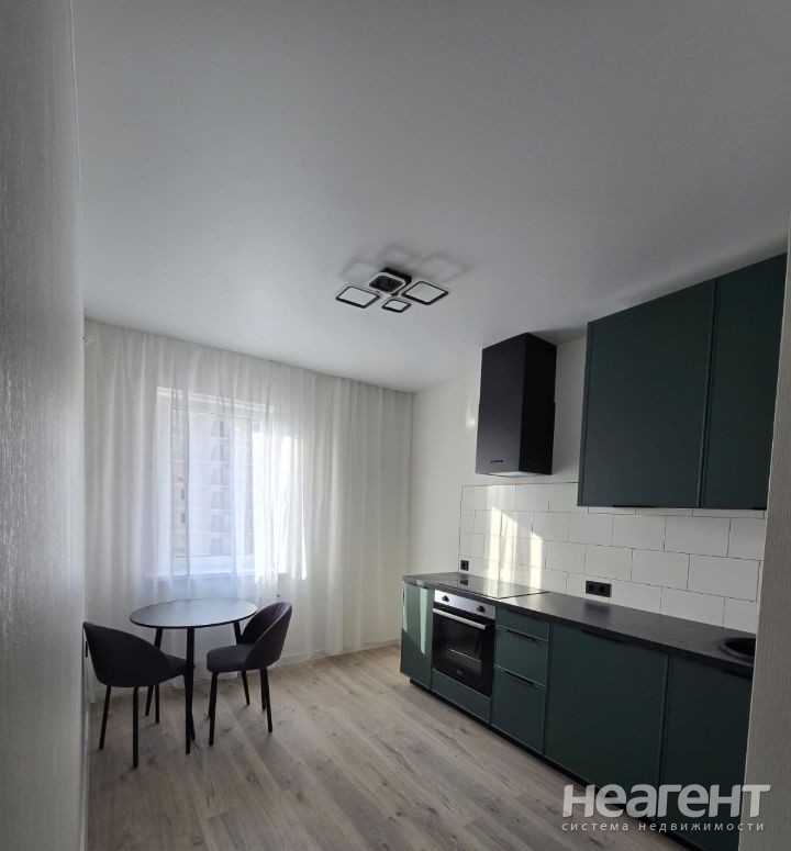 Продается 1-комнатная квартира, 39 м²