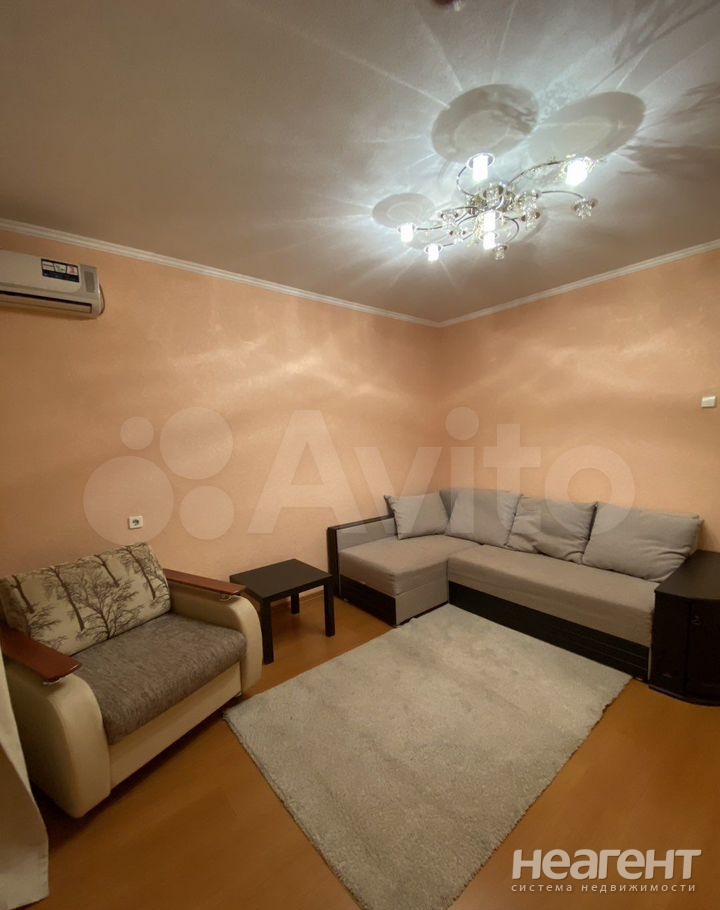 Сдается 1-комнатная квартира, 35 м²