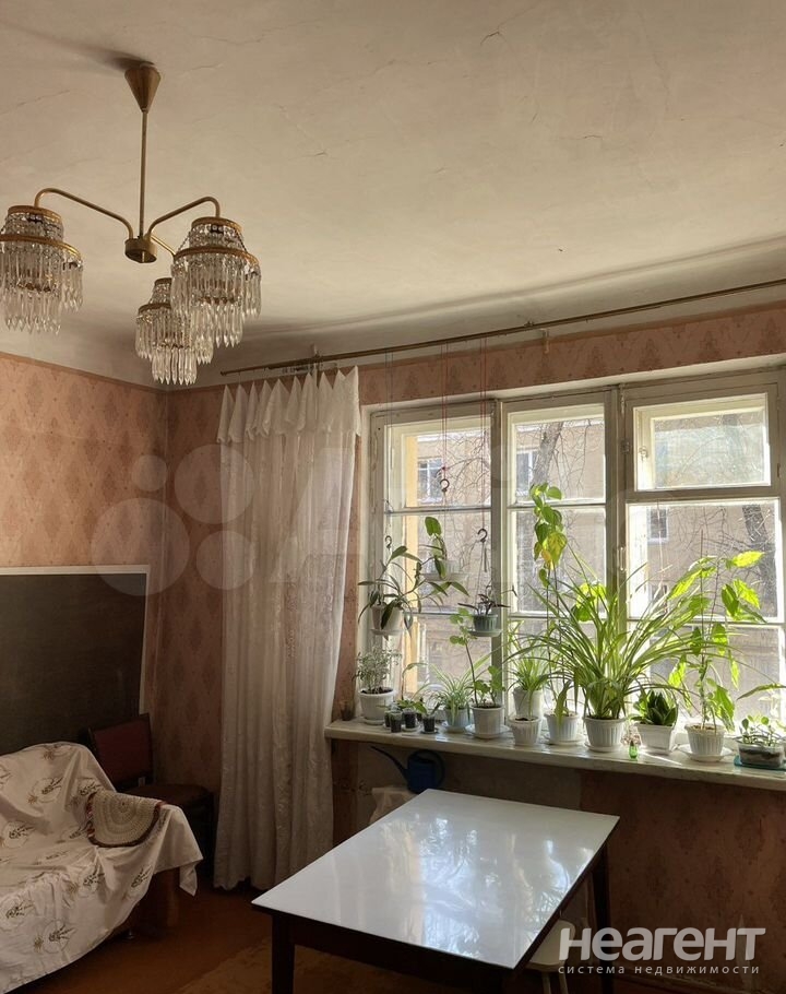 Продается Многокомнатная квартира, 74 м²