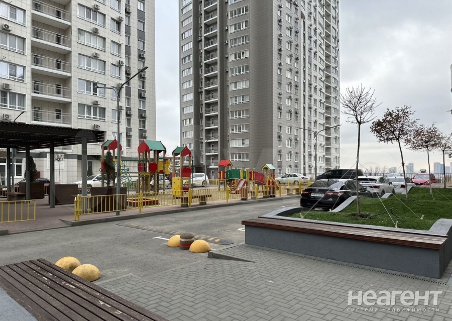 Продается 2-х комнатная квартира, 57 м²