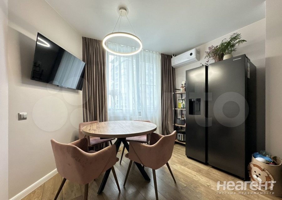 Продается 2-х комнатная квартира, 57 м²