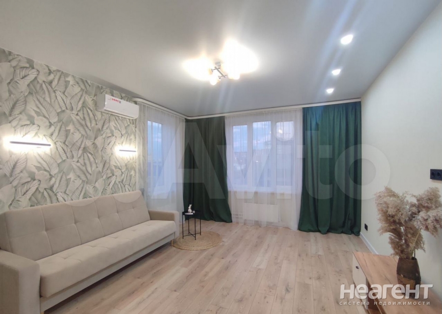 Продается 1-комнатная квартира, 41 м²