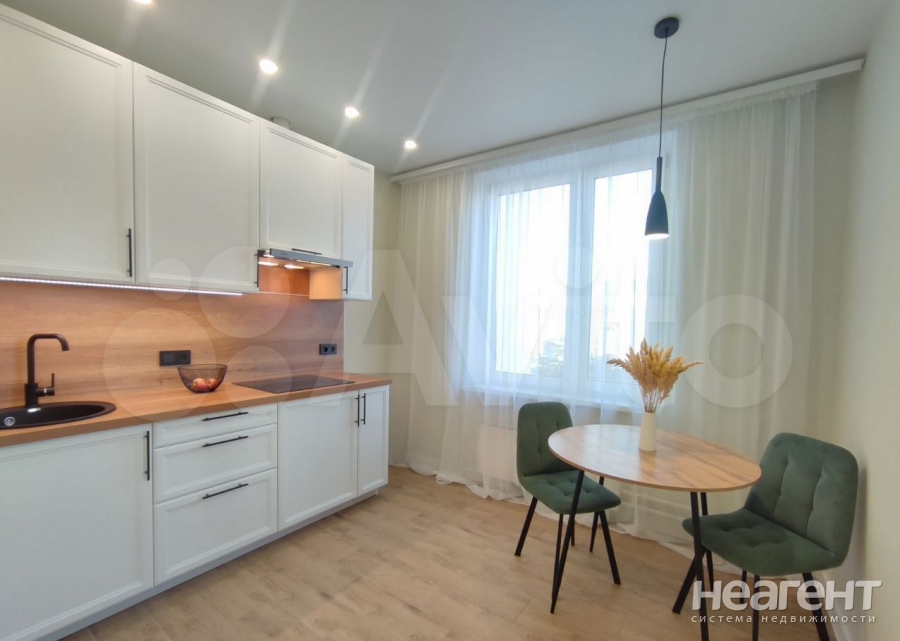 Продается 1-комнатная квартира, 41 м²