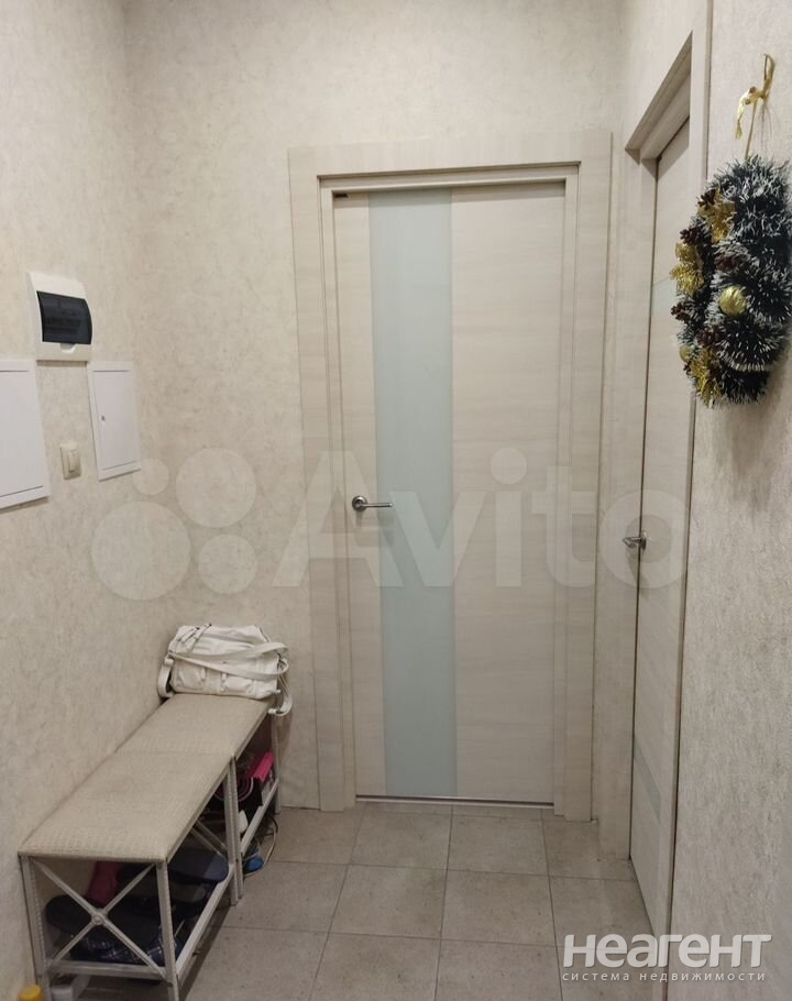 Продается 1-комнатная квартира, 44 м²