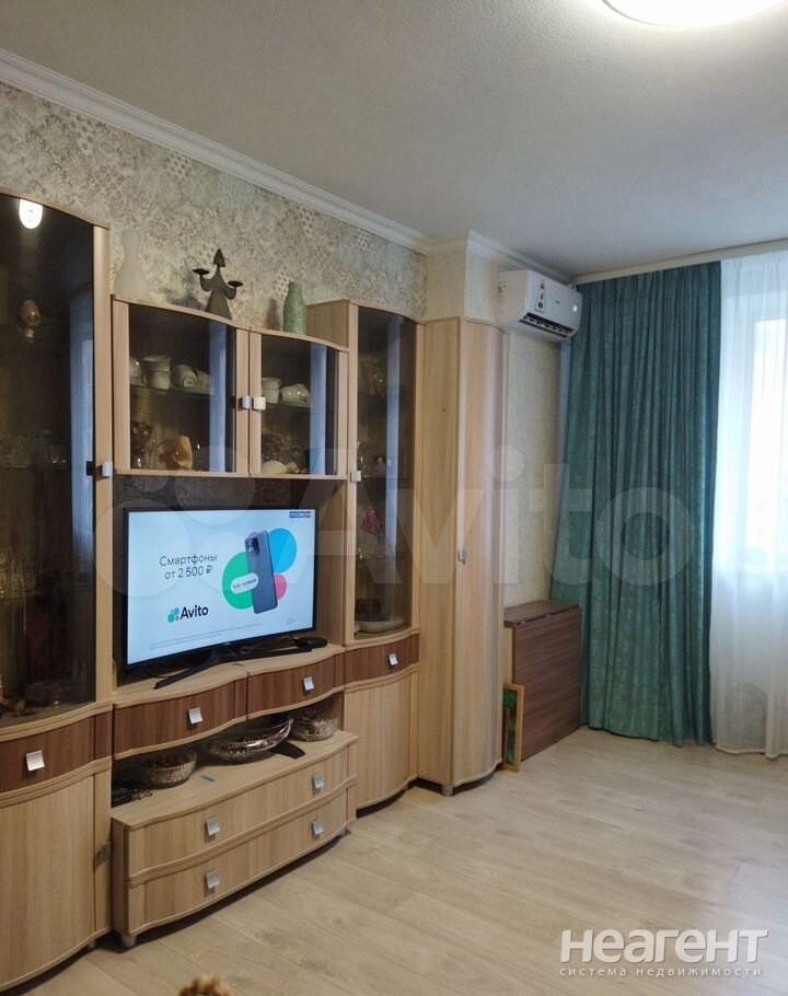 Продается 1-комнатная квартира, 44 м²