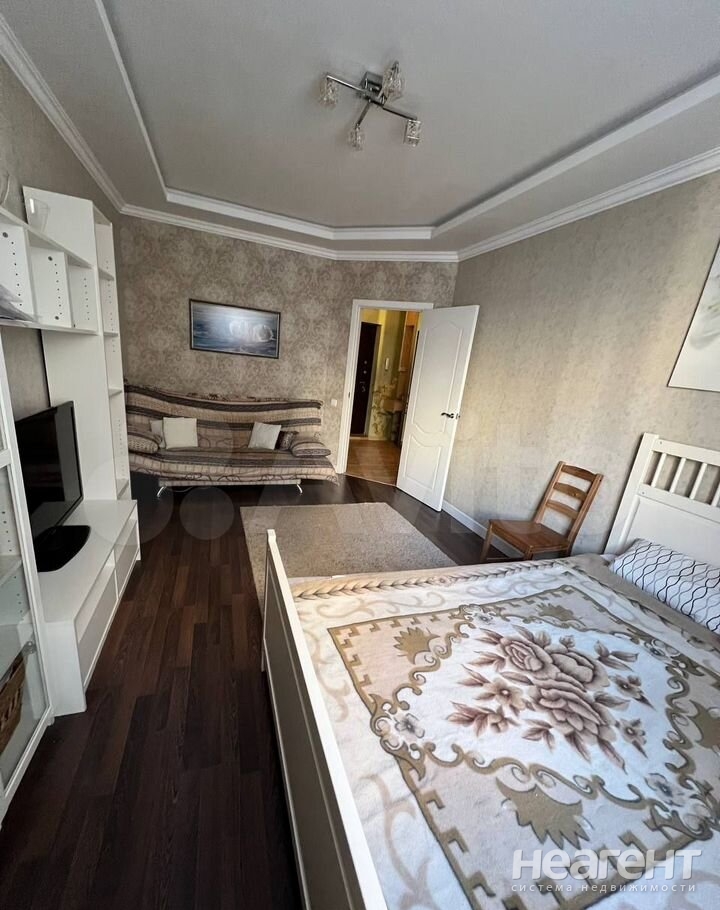 Сдается 1-комнатная квартира, 39 м²