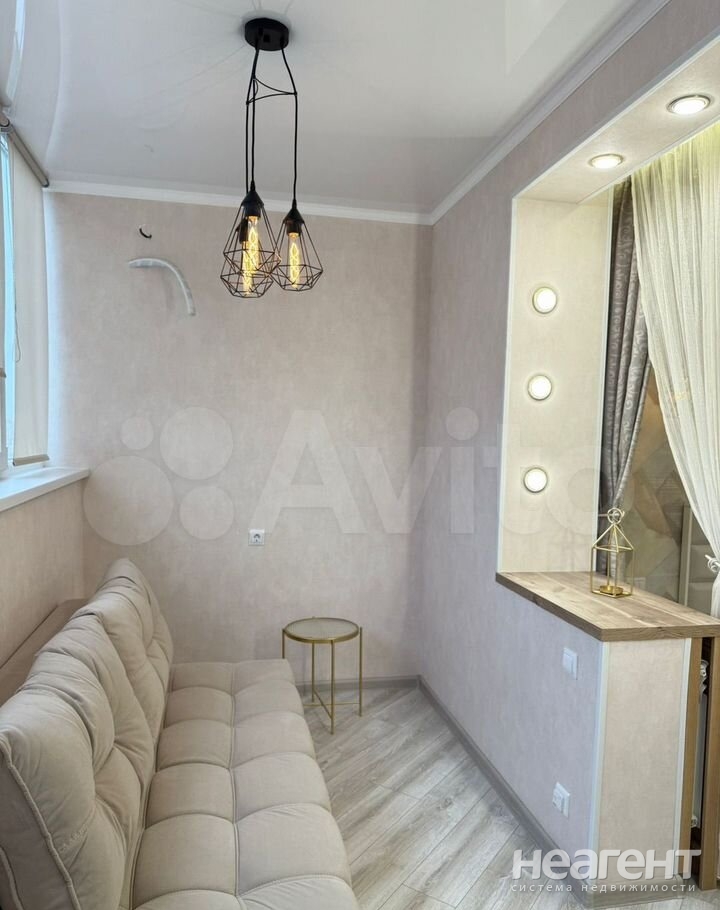 Продается 1-комнатная квартира, 43 м²