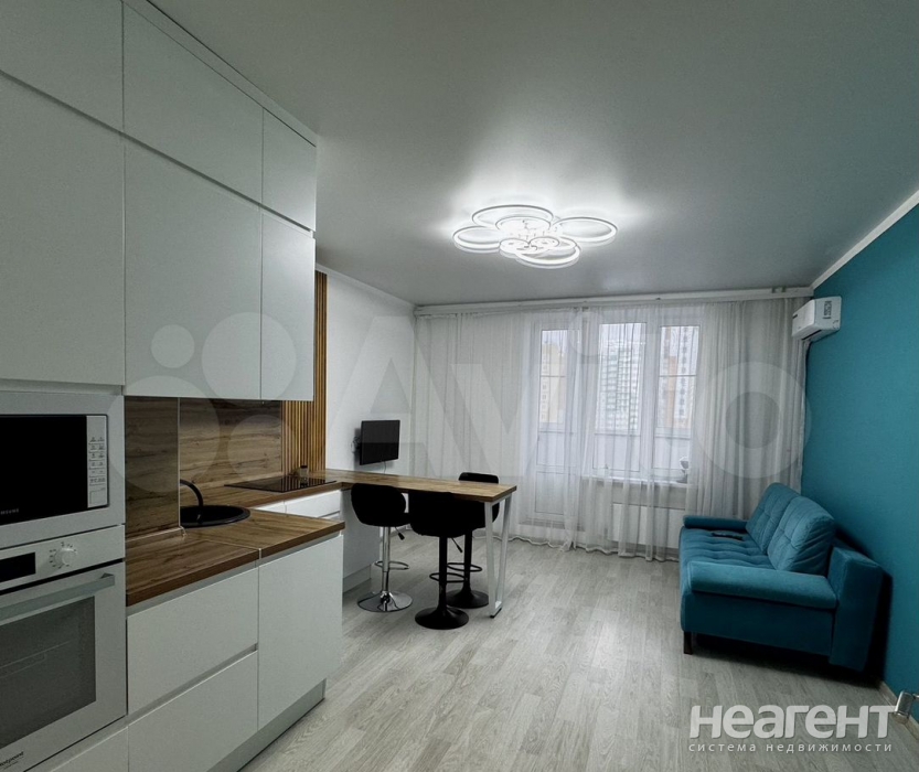 Сдается Многокомнатная квартира, 60 м²