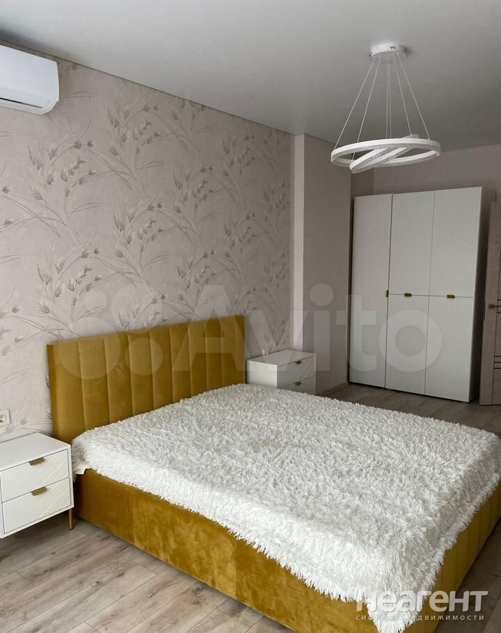 Сдается 1-комнатная квартира, 40 м²