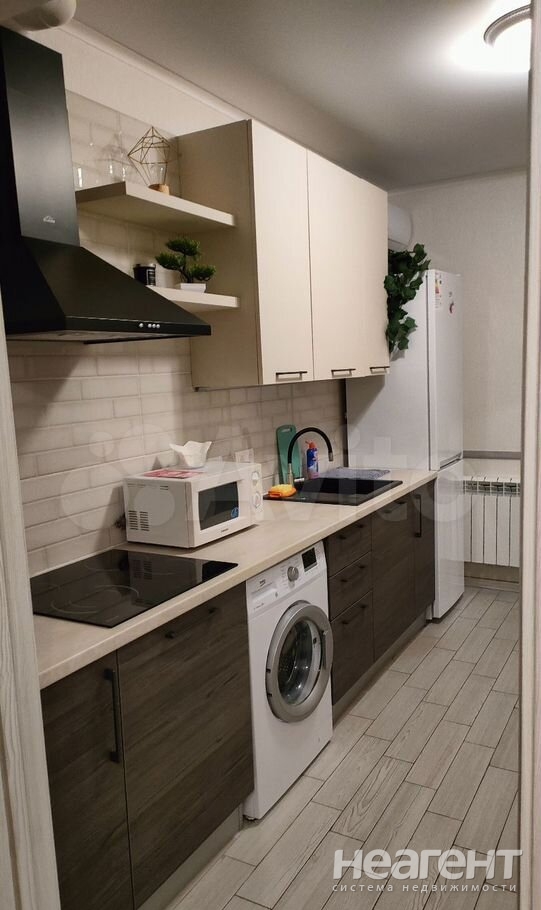 Продается 1-комнатная квартира, 41 м²