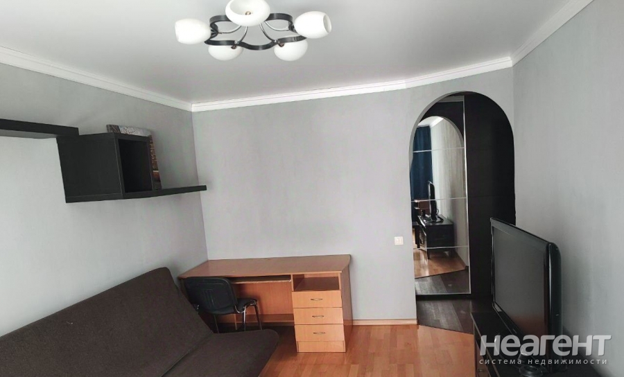 Сдается 1-комнатная квартира, 40 м²