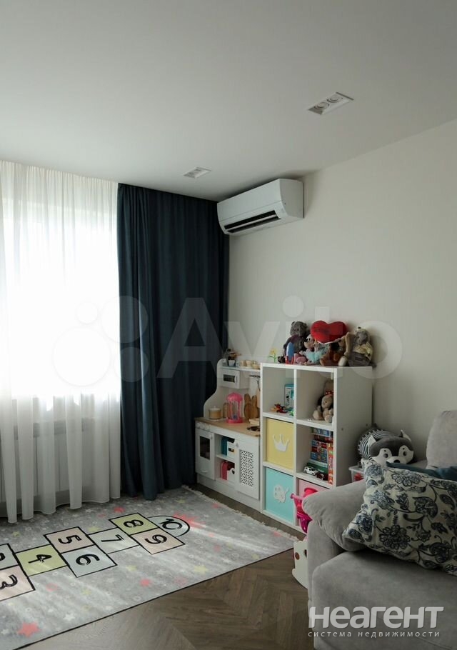 Продается 2-х комнатная квартира, 56 м²