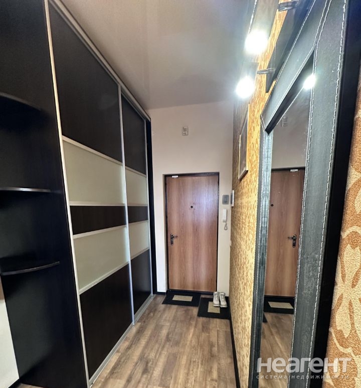 Сдается 1-комнатная квартира, 38 м²