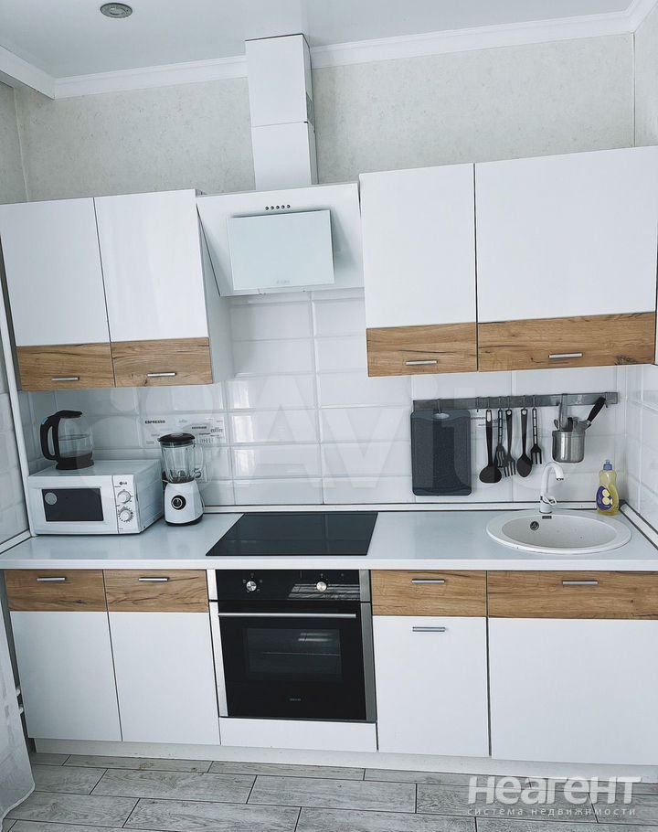 Продается 1-комнатная квартира, 38 м²