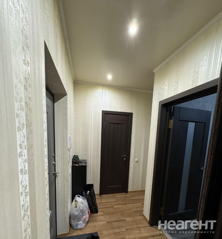 Сдается 1-комнатная квартира, 43 м²