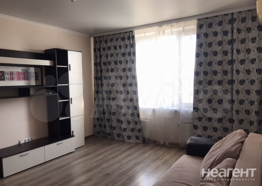 Сдается 1-комнатная квартира, 39 м²