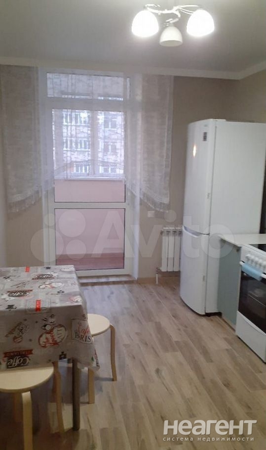 Сдается 1-комнатная квартира, 40 м²