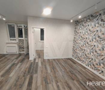 Продается 1-комнатная квартира, 42 м²