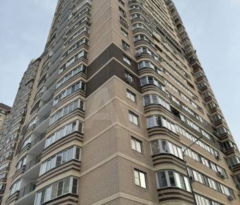 Продается 1-комнатная квартира, 44 м²