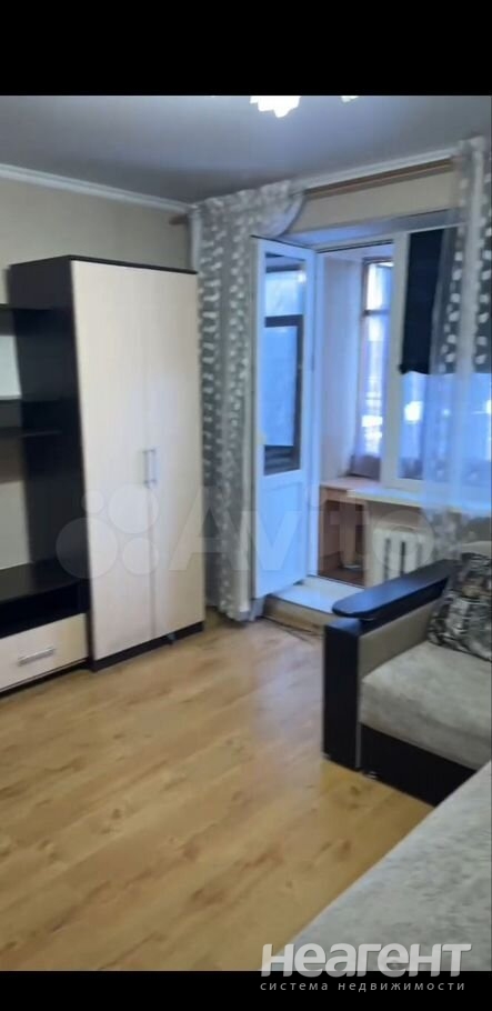 Продается 1-комнатная квартира, 42,8 м²