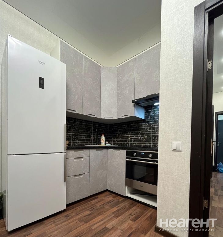 Сдается 1-комнатная квартира, 38 м²