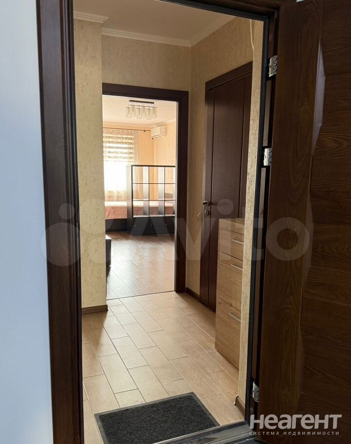 Продается 1-комнатная квартира, 50,7 м²