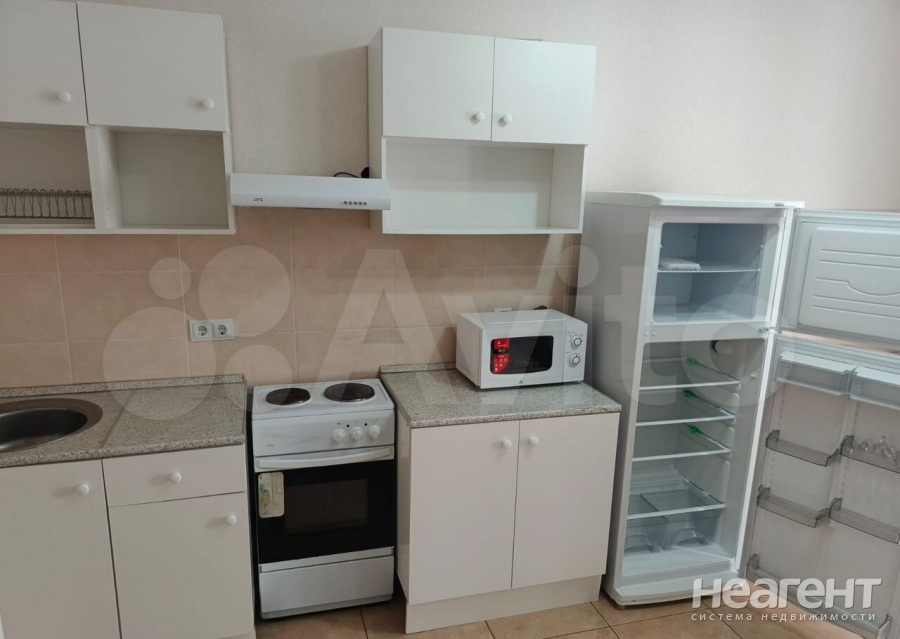 Сдается 1-комнатная квартира, 40 м²