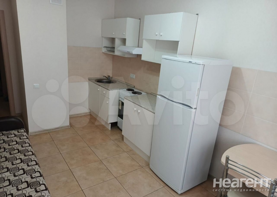 Сдается 1-комнатная квартира, 40 м²