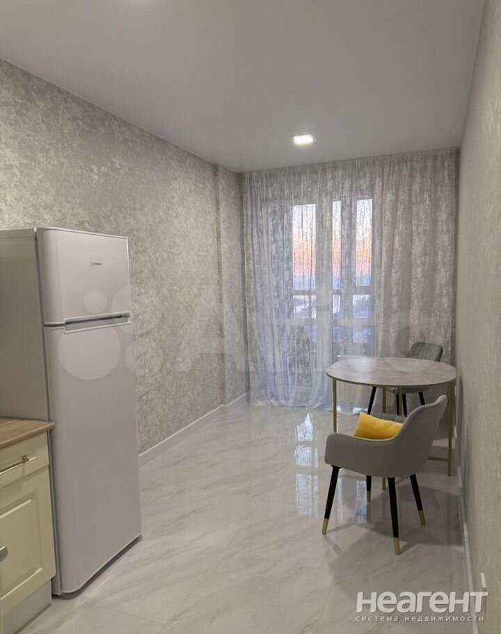 Сдается 1-комнатная квартира, 45 м²