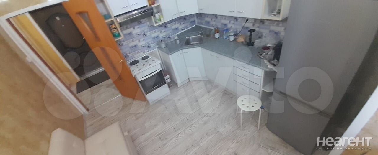 Продается Многокомнатная квартира, 75 м²