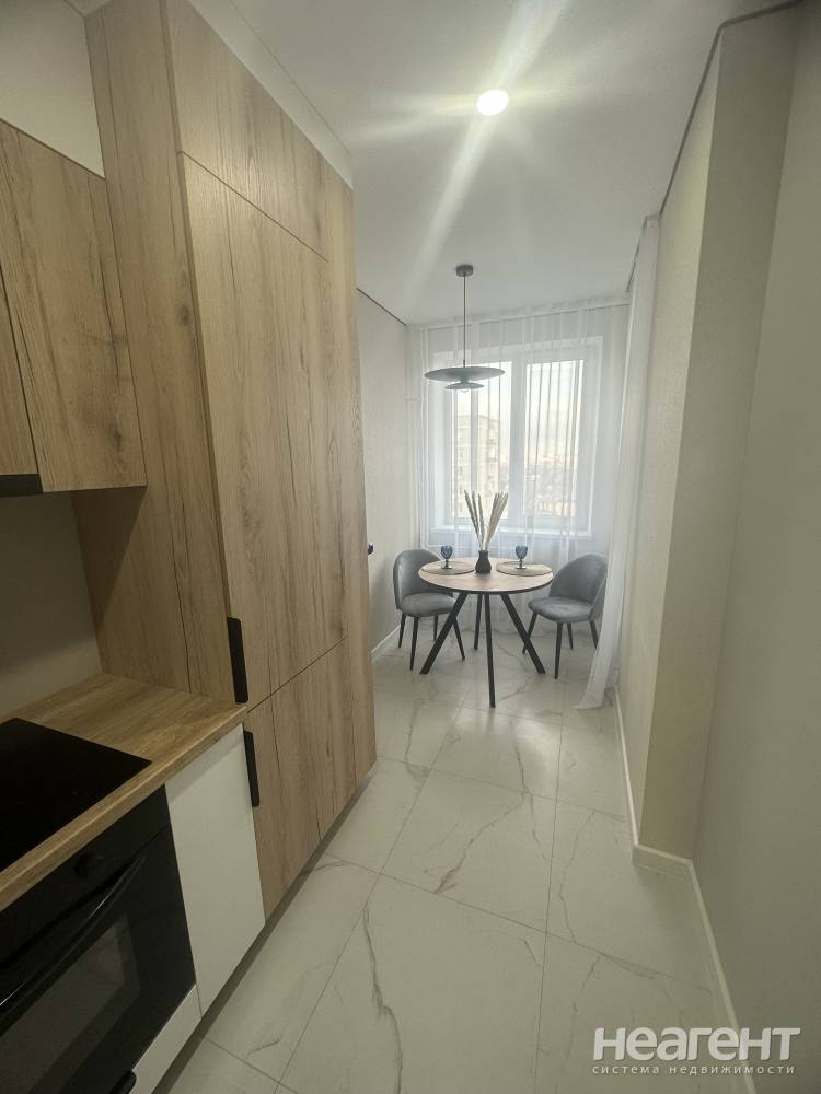 Продается 1-комнатная квартира, 43 м²